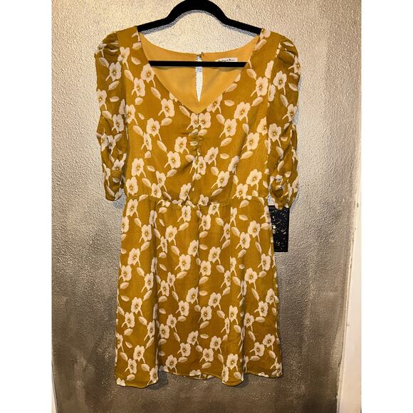 Broadway & Broome Boho CottageCore Hippie Tan White Floral 100% Silk Dress - Picture 1 of 10